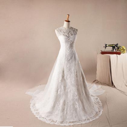 Sleeveless Lace Appliqués A-line Wedding Dress..